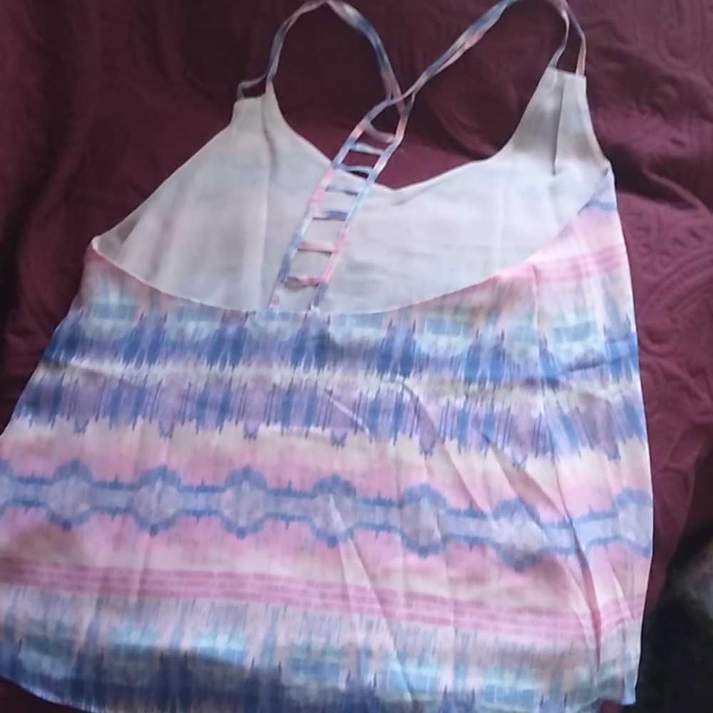Top - Picture 2 of 2